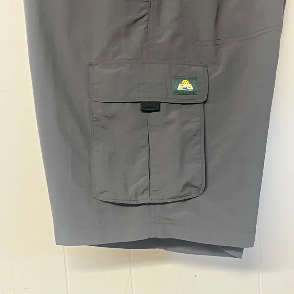 EMS Gray Cargo Shorts - size 34 - Picture 5 of 10